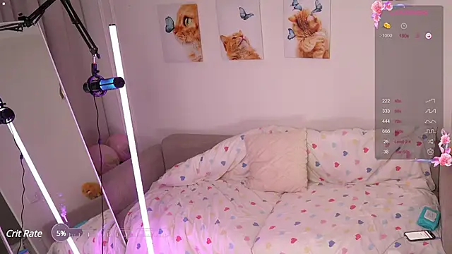 Snapshot of avroramey chatting on 02.19.25 avroramey online show from 02.19.25