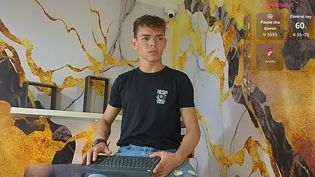 Snapshot of Nijinsky_LatinBoy chatting on 01.19.26 Nijinsky LatinBoy online show from 01.19.26