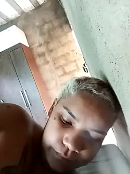 Snapshot of tigresaDot chatting on 12.29.24 tigresaDot online show from 12.29.24