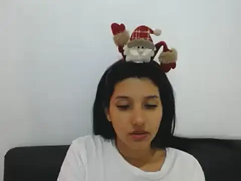 Snapshot of emmariders2 chatting on 12.29.24 emmariders2 online show from 12.29.24