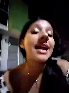 Snapshot of emmariders2 chatting on 01.01.25 emmariders2 online show from 01.01.25