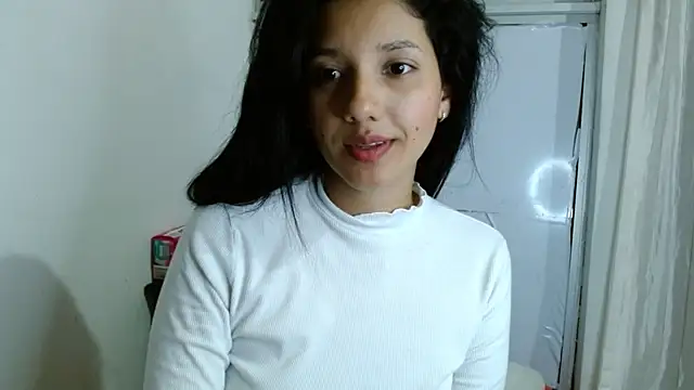 Snapshot of emmariders2 chatting on 02.13.25 emmariders2 online show from 02.13.25