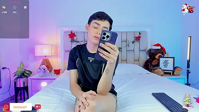 Maxi little online show from 12.22.25