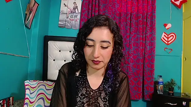 Snapshot of valerie_mase chatting on 09.26.25 valerie mase online show from 09.26.25