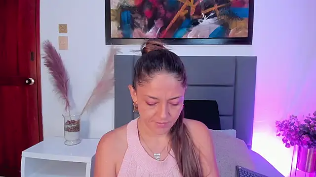 EloiseQuinn online show from 09.11.25