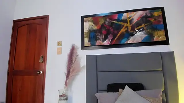 EloiseQuinn online show from 10.15.25