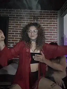 Snapshot of Phann_J_Casal chatting on 11.19.25 Phann J Casal online show from 11.19.25