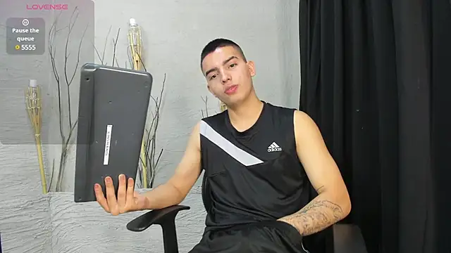 MarcoVitto online show from 01.10.25