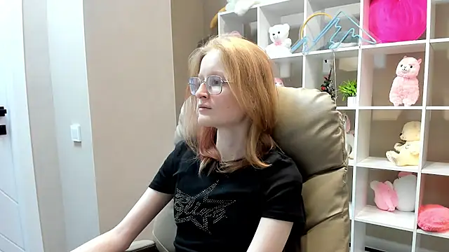 ElizabethHarpper online show from 01.30.25