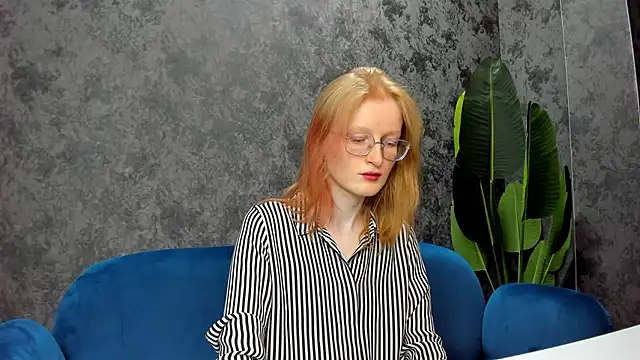 ElizabethHarpper online show from 02.03.25