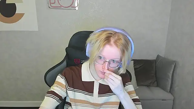 ElizabethHarpper online show from 09.20.25