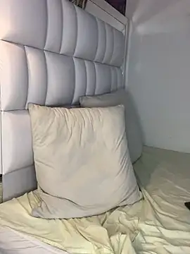 Snapshot of Angel_Khouri chatting on 02.01.25 Angel Khouri online show from 02.01.25