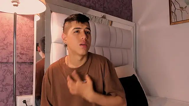 Snapshot of Angel_Khouri chatting on 02.01.25 Angel Khouri online show from 02.01.25