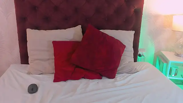 Snapshot of Angel_Khouri chatting on 02.05.25 Angel Khouri online show from 02.05.25