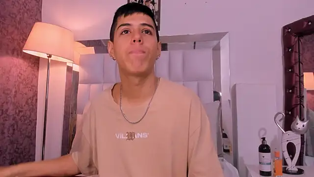 Snapshot of Angel_Khouri chatting on 02.06.25 Angel Khouri online show from 02.06.25