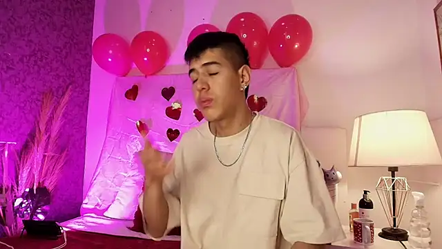 Snapshot of Angel_Khouri chatting on 02.14.25 Angel Khouri online show from 02.14.25