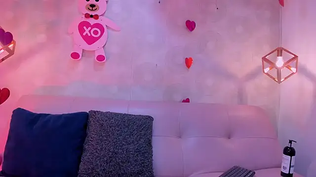 Snapshot of Angel_Khouri chatting on 02.23.25 Angel Khouri online show from 02.23.25