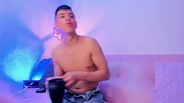 Snapshot of Angel_Khouri chatting on 03.15.25 Angel Khouri online show from 03.15.25