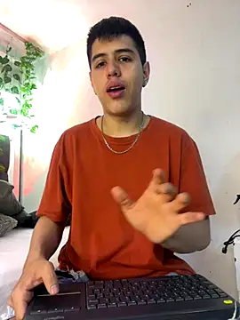 Snapshot of Angel_Khouri chatting on 09.18.25 Angel Khouri online show from 09.18.25