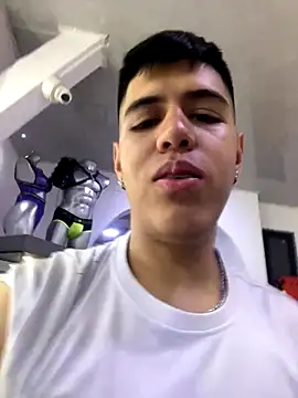 Snapshot of Angel_Khouri chatting on 09.20.25 Angel Khouri online show from 09.20.25