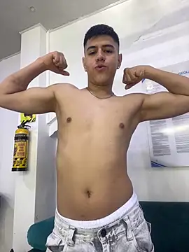 Snapshot of Angel_Khouri chatting on 10.03.25 Angel Khouri online show from 10.03.25