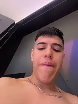 Snapshot of Angel_Khouri chatting on 10.25.25 Angel Khouri online show from 10.25.25