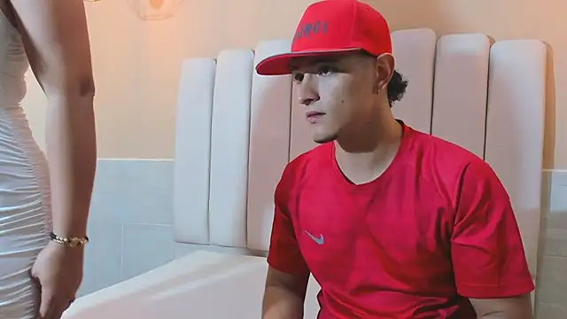 Snapshot of DAVID_VICTORIAA chatting on 01.30.25 DAVID VICTORIAA online show from 01.30.25