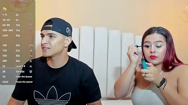 Snapshot of DAVID_VICTORIAA chatting on 02.05.25 DAVID VICTORIAA online show from 02.05.25