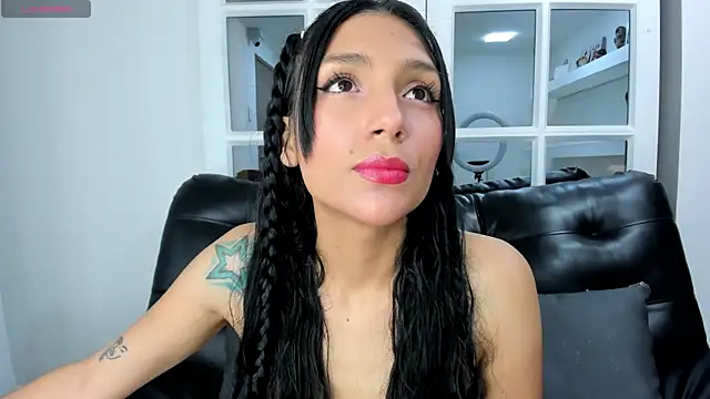 miss   evangeline online show from 02.20.25