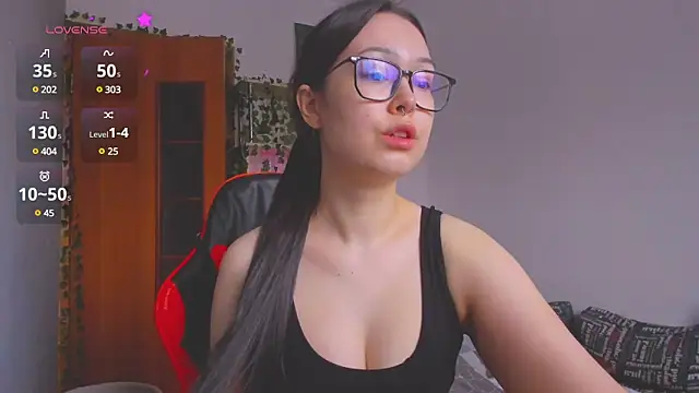 Snapshot of kittenrisha chatting on 02.24.25 kittenrisha online show from 02.24.25