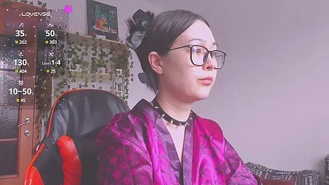 Snapshot of kittenrisha chatting on 03.15.25 kittenrisha online show from 03.15.25