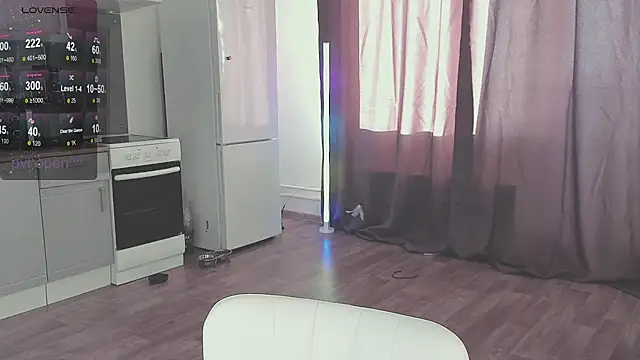 Snapshot of kittenrisha chatting on 11.04.25 kittenrisha online show from 11.04.25