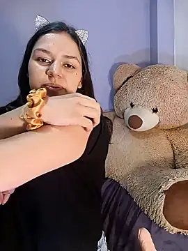 Danni shy online show from 02.06.25