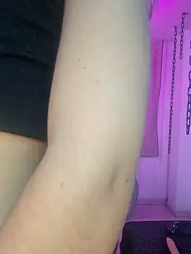 Sara Davina online show from 02.04.25