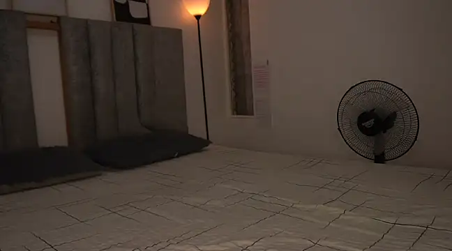 womantall99 online show from 12.30.24