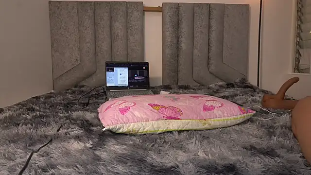 womantall99 online show from 03.12.25