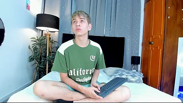 Snapshot of Brian-Ausslos chatting on 01.17.25 Brian-Ausslos online show from 01.17.25