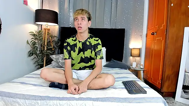 Snapshot of Brian-Ausslos chatting on 02.14.25 Brian-Ausslos online show from 02.14.25