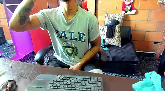 Adam Valenciia online show from 01.30.25