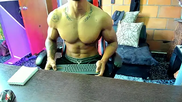 Adam Valenciia online show from 03.03.25