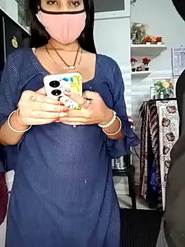 Snapshot of Best-Couple chatting on 02.10.25 Best-Couple online show from 02.10.25