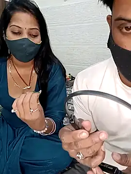 Snapshot of Best-Couple chatting on 02.20.25 Best-Couple online show from 02.20.25