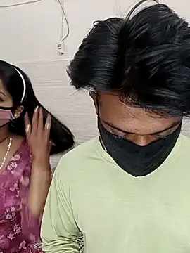 Snapshot of Best-Couple chatting on 03.17.25 Best-Couple online show from 03.17.25