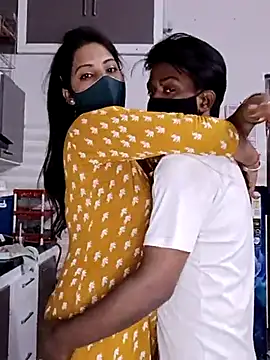 Snapshot of Best-Couple chatting on 03.20.25 Best-Couple online show from 03.20.25