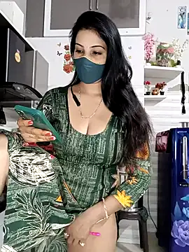 Snapshot of Best-Couple chatting on 09.16.25 Best-Couple online show from 09.16.25