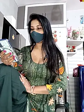 Snapshot of Best-Couple chatting on 11.06.25 Best-Couple online show from 11.06.25