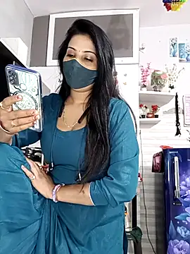 Snapshot of Best-Couple chatting on 11.10.25 Best-Couple online show from 11.10.25