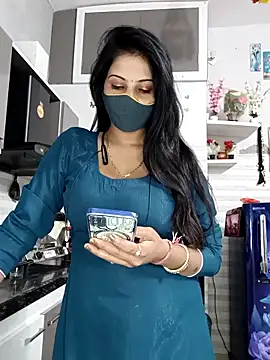 Snapshot of Best-Couple chatting on 11.11.25 Best-Couple online show from 11.11.25