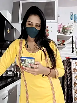 Snapshot of Best-Couple chatting on 11.21.25 Best-Couple online show from 11.21.25