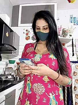 Snapshot of Best-Couple chatting on 11.22.25 Best-Couple online show from 11.22.25